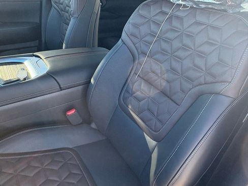 New 2026 Nissan Armada Platinum image 19