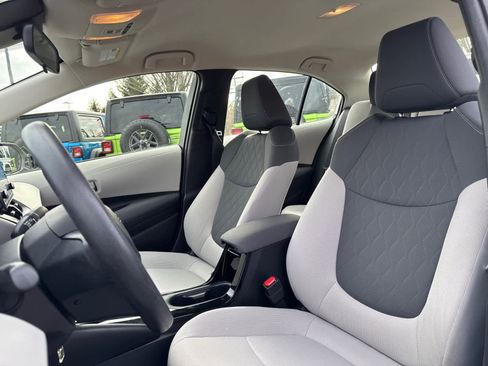 Used 2022 Toyota Corolla LE image 13