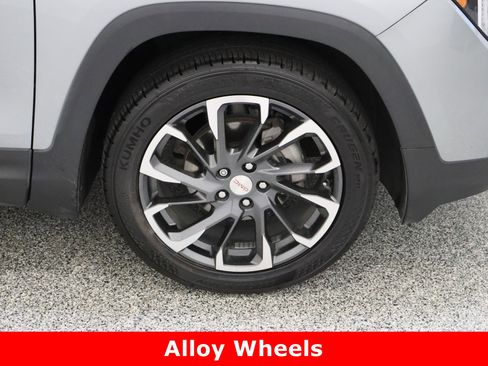 Used 2023 GMC Terrain SLT image 5