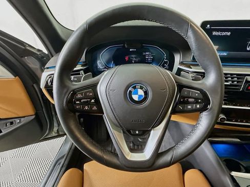 Used 2023 BMW 530e xDrive 530e iPerformance w/ Premium Package image 11