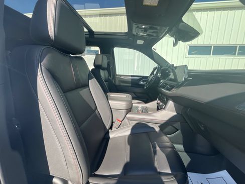 Used 2024 Chevrolet Tahoe RST w/ Luxury Package AWD/4WD image 28