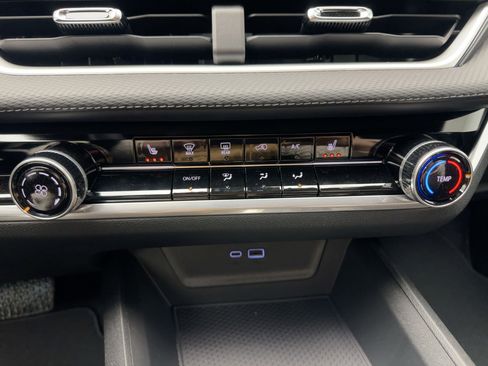 New 2026 Chevrolet Equinox LT image 24