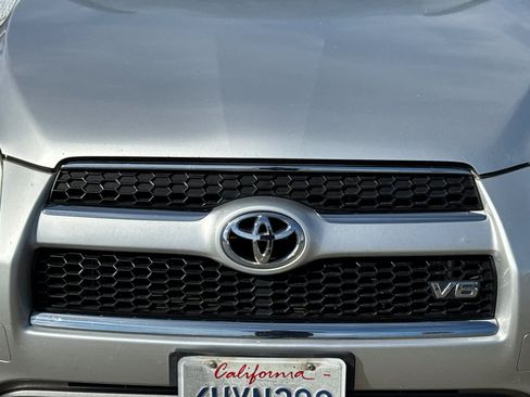Used 2012 Toyota RAV4 Limited w/ Navigation Value Pkg AWD/4WD image 13