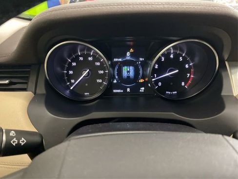 Used 2017 Land Rover Range Rover Evoque SE image 19