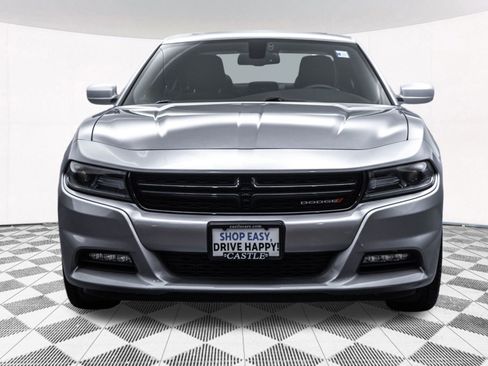 Used 2015 Dodge Charger SXT image 16