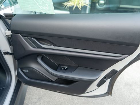 Used 2021 Porsche Taycan RWD image 40
