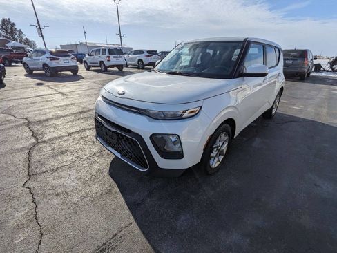 Used 2020 Kia Soul S image 4
