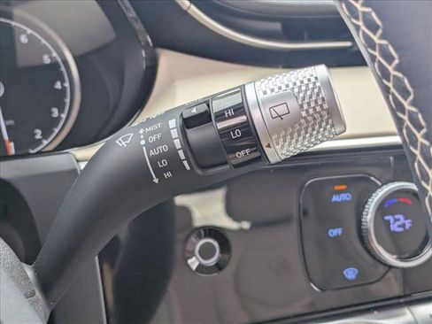 Used 2025 Genesis GV70 2.5T w/ Select Package image 10