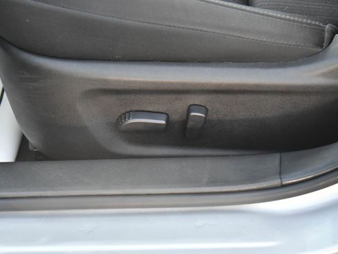 Used 2024 Nissan Altima 2.5 SV image 16