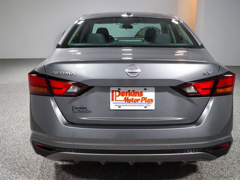 Used 2023 Nissan Altima 2.5 SV image 8