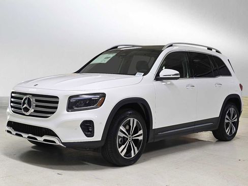 New 2026 Mercedes-Benz GLB 250 4MATIC image 7