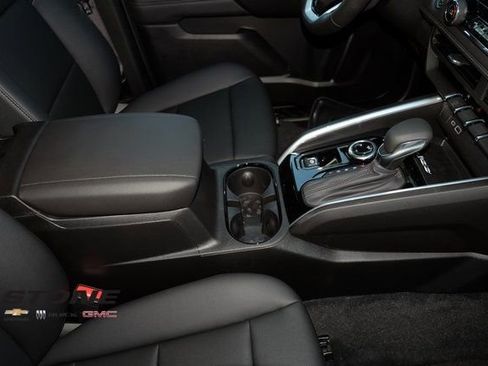 Used 2025 Chevrolet Colorado LT w/ LT Convenience Package AWD/4WD image 20