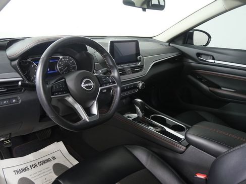 Used 2023 Nissan Altima 2.5 SR image 12