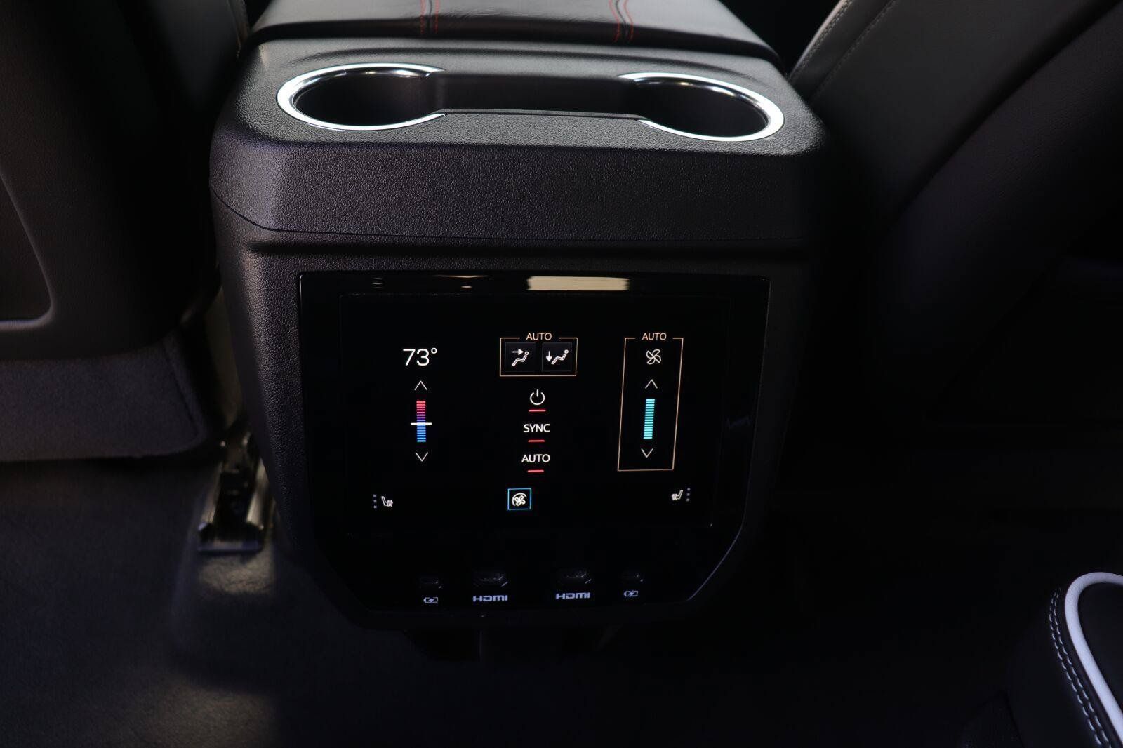 Used 2026 GMC Yukon AT4 Ultimate w/ LPO, Floor Liner Package AWD/4WD image 21