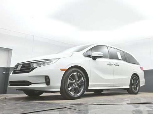 Used 2023 Honda Odyssey Elite image 47