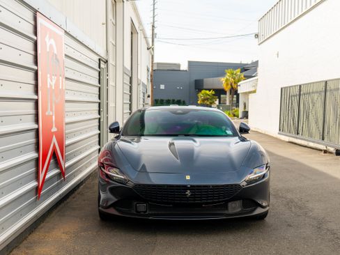 Used 2021 Ferrari Roma RWD image 33
