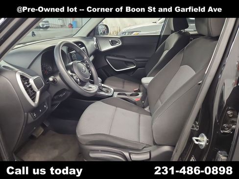 Used 2020 Kia Soul LX FWD image 14