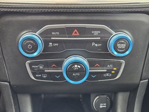 Used 2022 Dodge Charger SXT w/ Plus Group RWD image 18