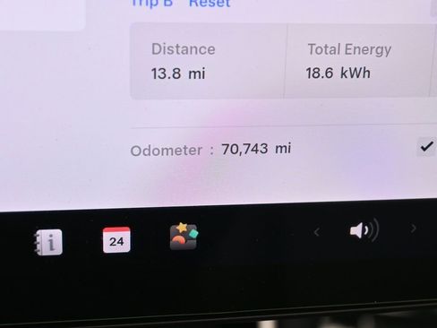 Used 2019 Tesla Model 3 Long Range image 16