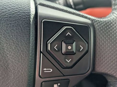 Used 2020 Toyota Tacoma TRD Sport AWD/4WD image 18