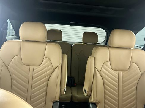 Certified 2025 Kia Sorento SX Prestige w/ Olive Brown Leather Package AWD/4WD image 29