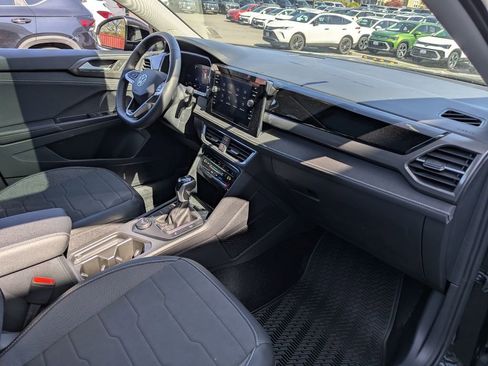 New 2026 Volkswagen Taos SE image 34