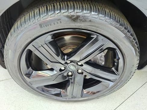 Used 2023 Land Rover Discovery S R-Dynamic image 64