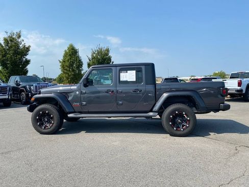 Used 2021 Jeep Gladiator Overland w/ Popular Equipment Package AWD/4WD image 12
