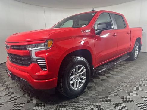 Used 2023 Chevrolet Silverado 1500 RST w/ Z71 Off-Road Package AWD/4WD image 6