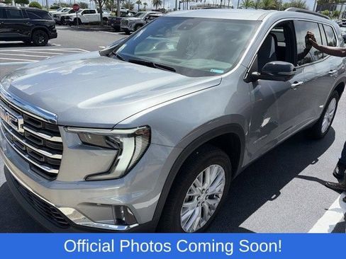 Used 2025 GMC Acadia Elevation w/ Elevation Premium Package FWD image 2