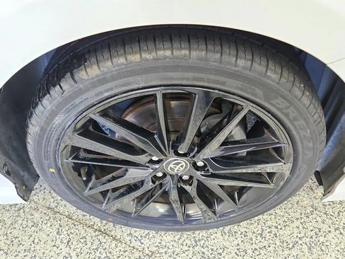 Used 2021 Toyota Camry XSE FWD image 30
