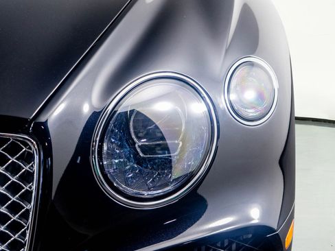 Used 2023 Bentley Continental GT V8 image 24