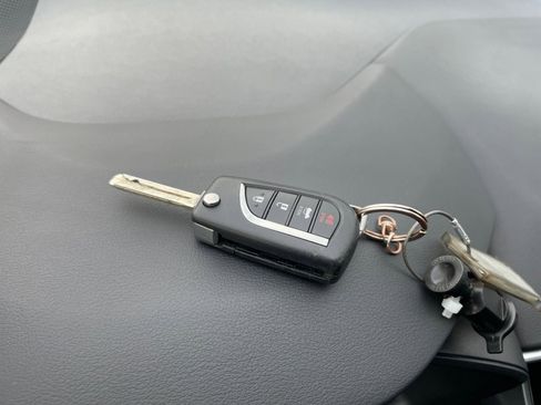 Used 2024 Toyota Corolla LE image 21