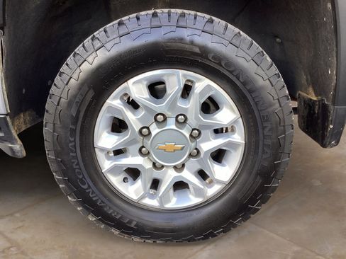 Used 2024 Chevrolet Silverado 2500 LTZ AWD/4WD image 33