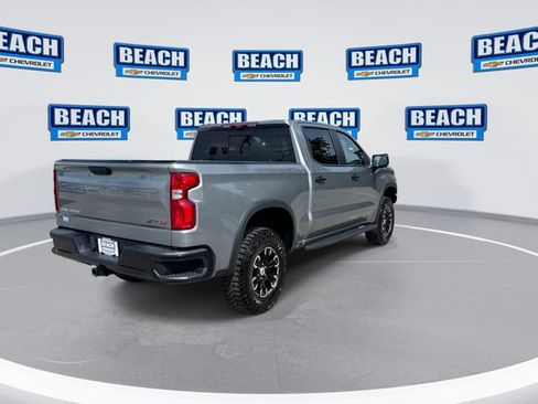 Used 2023 Chevrolet Silverado 1500 ZR2 w/ Technology Package AWD/4WD image 8