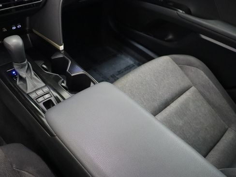 Certified 2025 Toyota Camry LE image 16