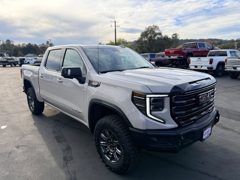 New 2026 GMC Sierra 1500 AT4X image 3