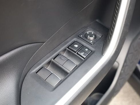 Used 2021 Toyota RAV4 XLE Premium AWD/4WD image 17
