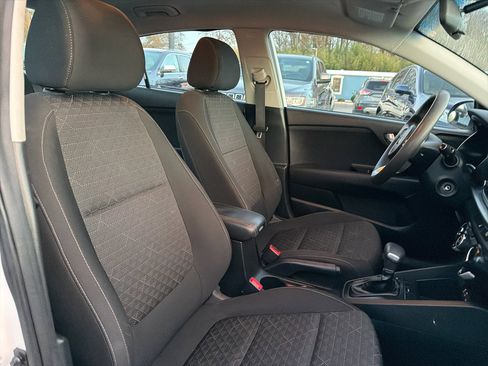 Used 2019 Kia Rio S image 17