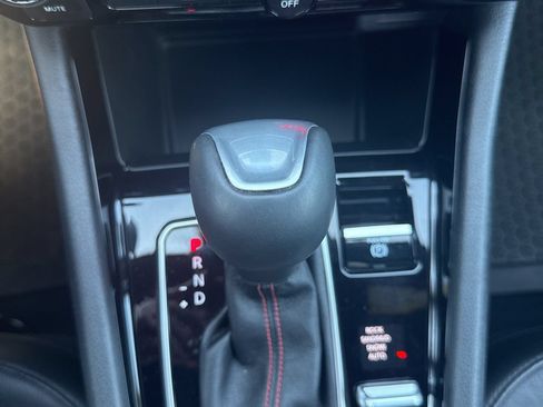 Used 2024 Jeep Compass Trailhawk AWD/4WD image 22