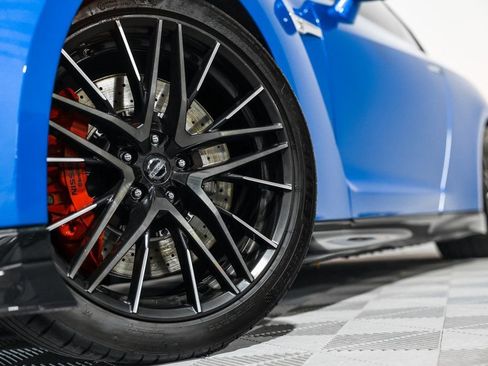 Used 2021 Nissan GT-R Premium image 11