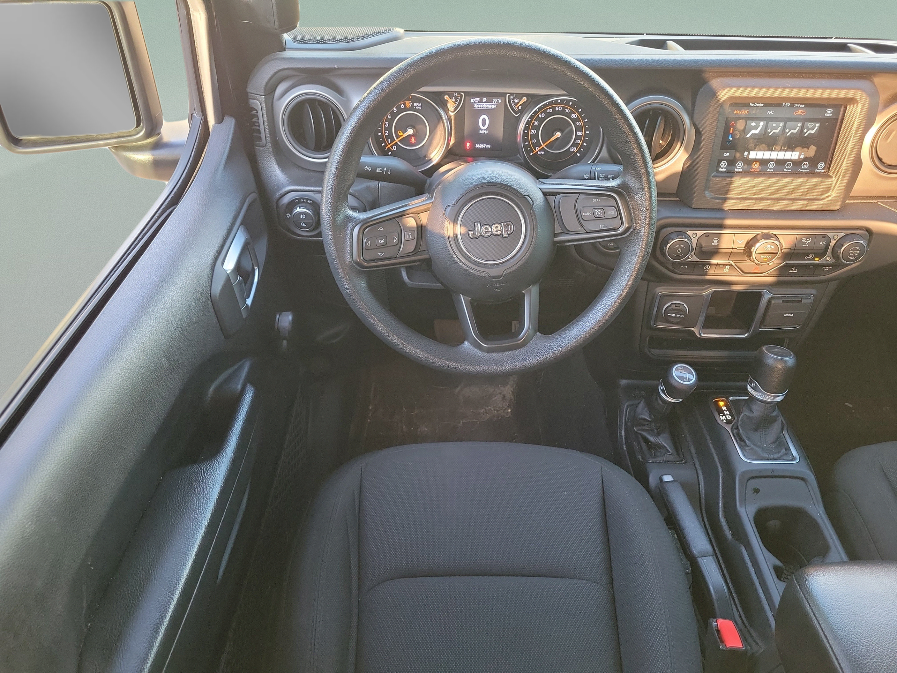 Certified 2023 Jeep Gladiator Sport AWD/4WD image 12