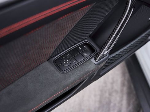 Used 2025 Porsche 911 GT3 RS w/ Weissach Package image 36