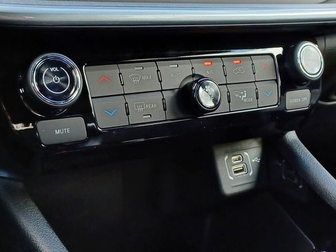 New 2026 Jeep Compass Limited AWD/4WD image 23
