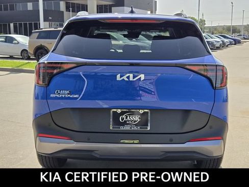 Certified 2026 Kia Sportage EX w/ EX Panorama Roof Package FWD image 5