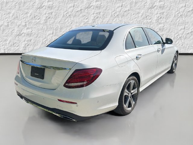 Used 2017 Mercedes-Benz E 300 image 3