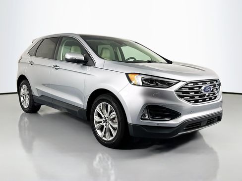 Used 2024 Ford Edge Titanium w/ Equipment Group 301A AWD/4WD image 3