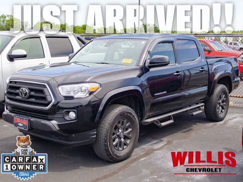 Used 2021 Toyota Tacoma SR5 RWD image 1