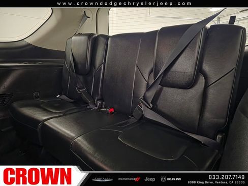 Used 2024 Nissan Armada SL w/ Captain's Chairs Package image 21