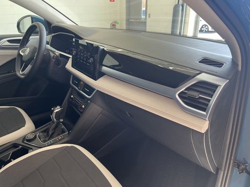 New 2026 Volkswagen Taos SE image 34